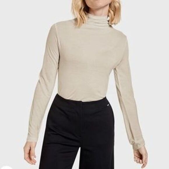 New Stretchy Slim Fit Turtleneck Base Layer Shirt - Picture 1 of 8